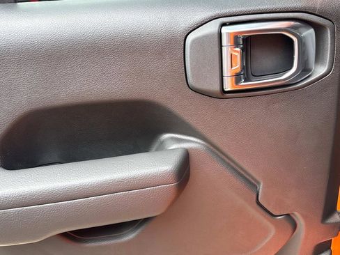 New 2025 Jeep Gladiator Sport image 32