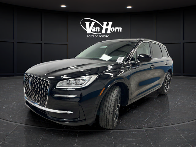 Used 2025 Lincoln Corsair Grand Touring AWD/4WD image 3