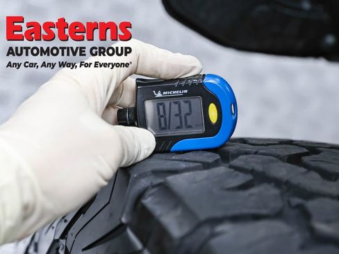 Used 2023 Jeep Wrangler Unlimited Rubicon 4xe w/ Steel Bumper Group AWD/4WD image 31