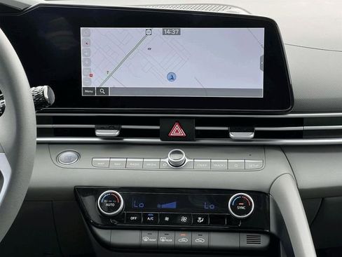 New 2024 Hyundai Elantra SEL image 19