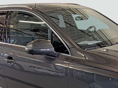 Used 2023 Audi Q7 2.0T Premium w/ Convenience Package AWD/4WD image 17