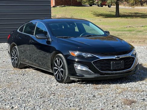 Used 2024 Chevrolet Malibu RS image 2