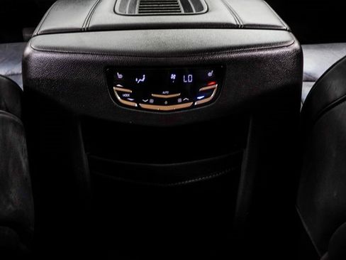 Used 2019 Cadillac Escalade Luxury image 20