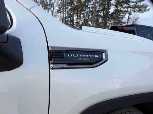 Certified 2024 GMC Sierra 1500 Denali Ultimate image 12