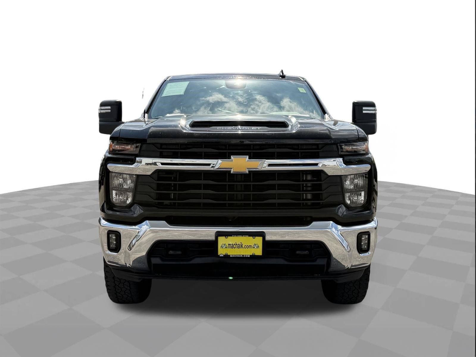 Used 2025 Chevrolet Silverado 2500 LT AWD/4WD image 8