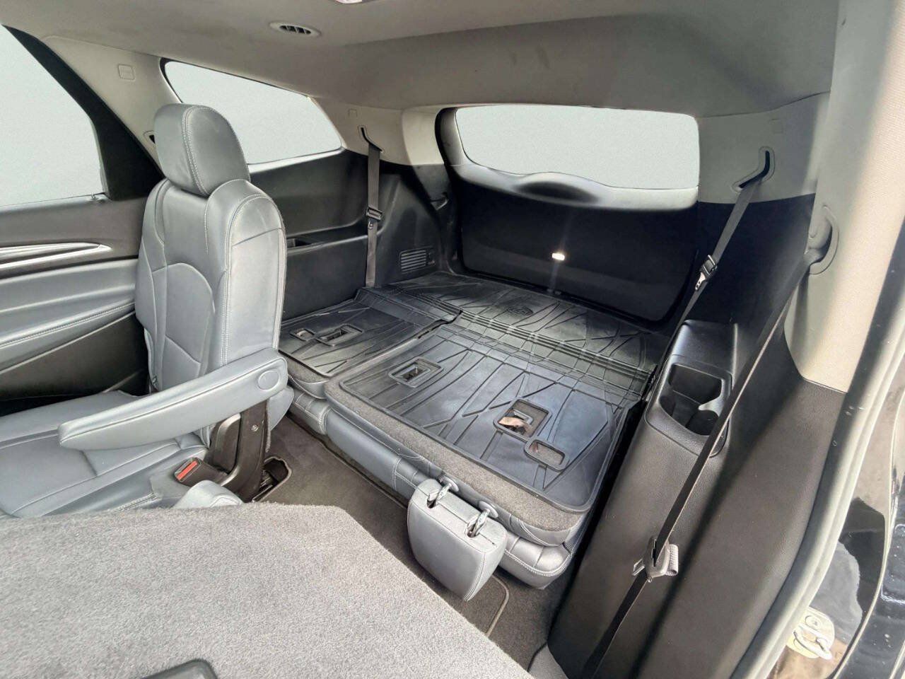 Used 2019 Buick Enclave Essence AWD/4WD image 26