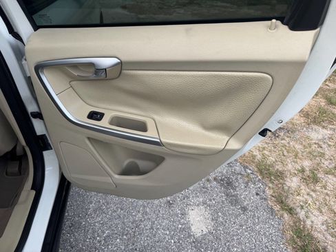 Used 2010 Volvo XC60 3.2 image 21