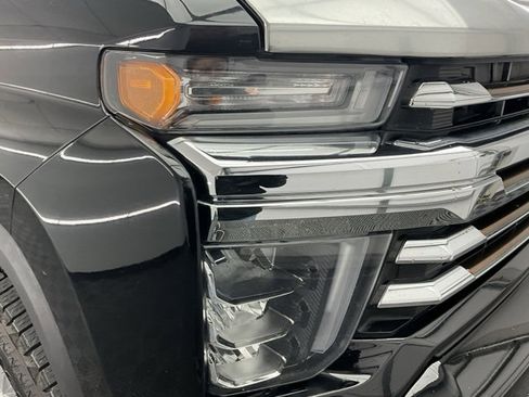 Used 2020 Chevrolet Silverado 2500 High Country w/ Z71 Off-Road Package image 25