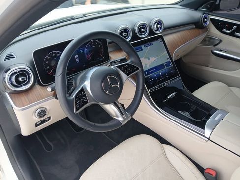 Used 2025 Mercedes-Benz C 300 Sedan image 20