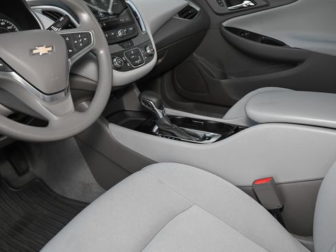 Used 2023 Chevrolet Malibu LS FWD image 33