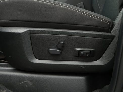 New 2026 RAM 2500 Big Horn AWD/4WD image 22