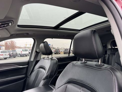 Used 2022 Jeep Grand Cherokee L Limited w/ Luxury Tech Group II image 18