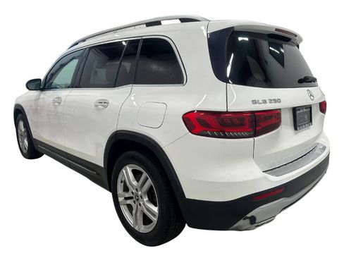 Used 2020 Mercedes-Benz GLB 250 4MATIC image 6