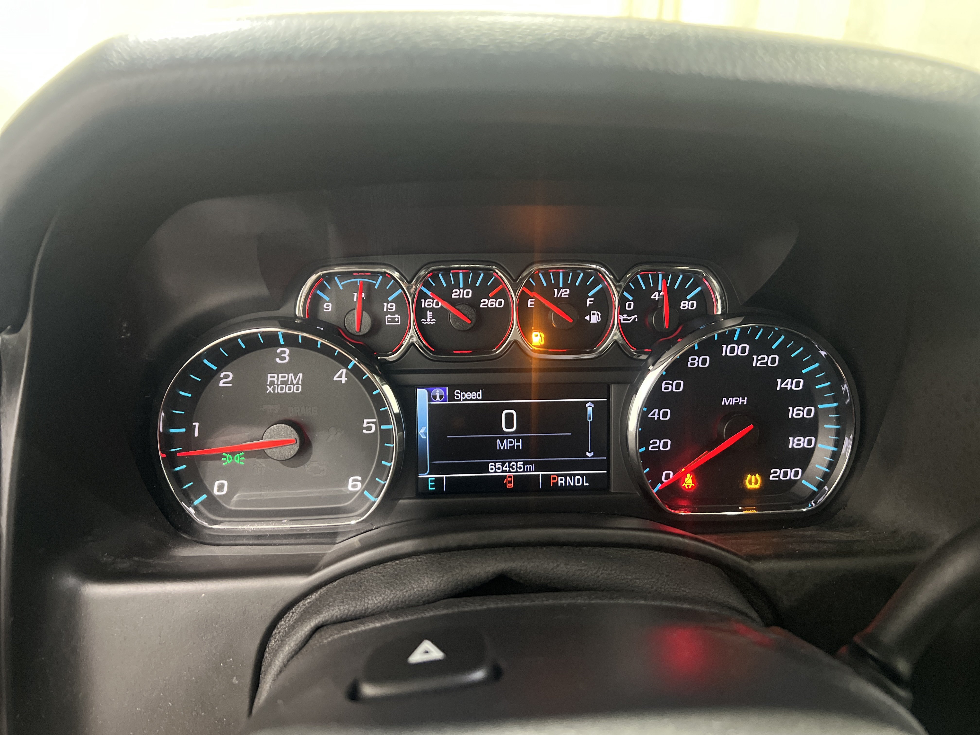 Used 2018 GMC Yukon SLT w/ HD Trailering Package AWD/4WD image 6