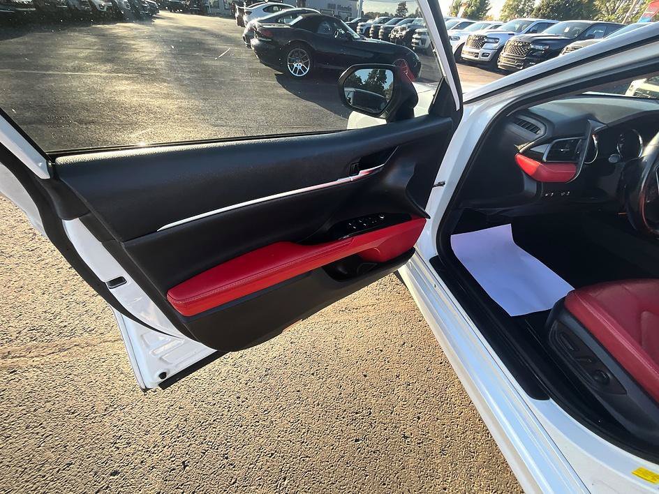 Used 2019 Toyota Camry XSE FWD image 12