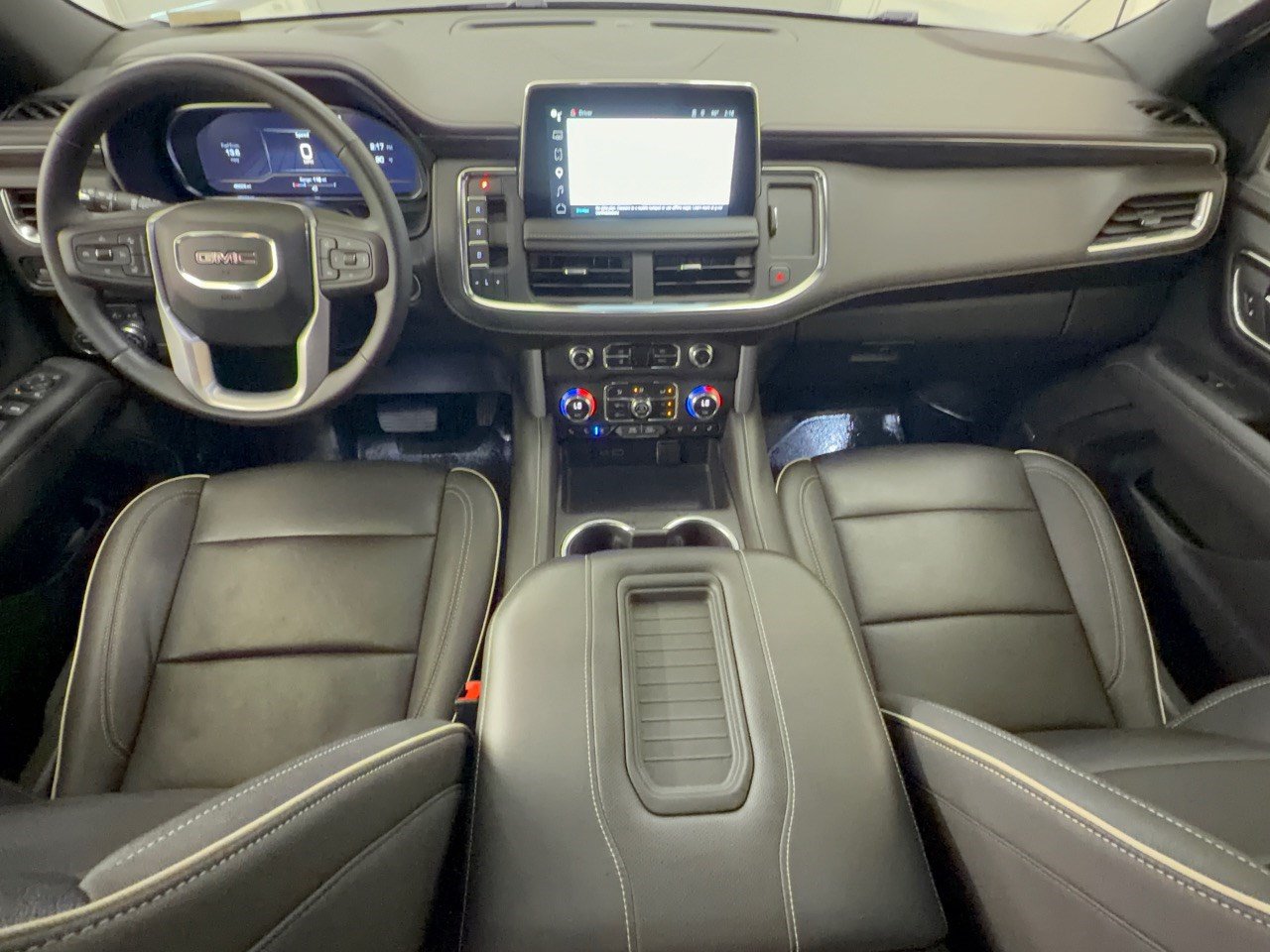 Used 2023 GMC Yukon SLT w/ SLT Luxury Package RWD image 17