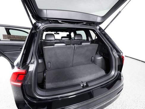 Used 2021 Volkswagen Tiguan SE R-Line FWD image 16