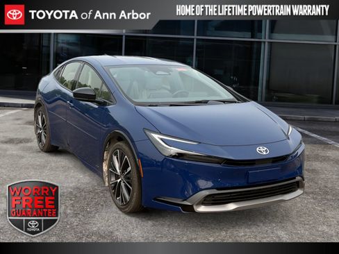 Used 2023 Toyota Prius XLE AWD/4WD image 1