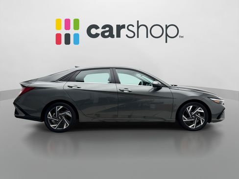 Used 2025 Hyundai Elantra SEL FWD image 6