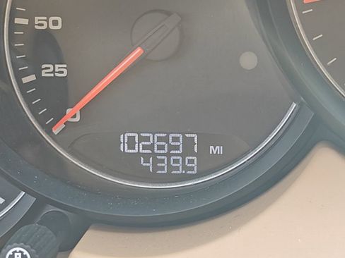 Used 2015 Porsche Cayenne Diesel w/ Premium Package image 36