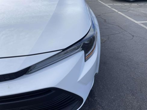 Used 2025 Toyota Corolla LE image 11