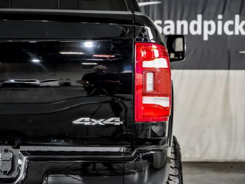 Used 2024 RAM 2500 Limited AWD/4WD image 43