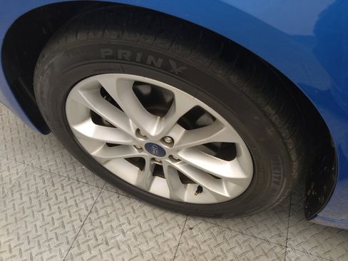 Used 2019 Ford Fusion SE FWD image 31