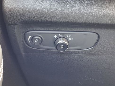 Used 2023 Buick Envision Essence w/ Sport Touring Package FWD image 11