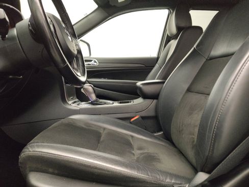 Used 2020 Jeep Grand Cherokee Altitude RWD image 17