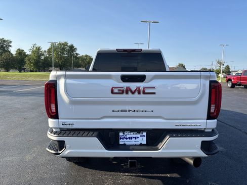 Used 2022 GMC Sierra 2500 Denali w/ Denali Ultimate Package AWD/4WD image 6