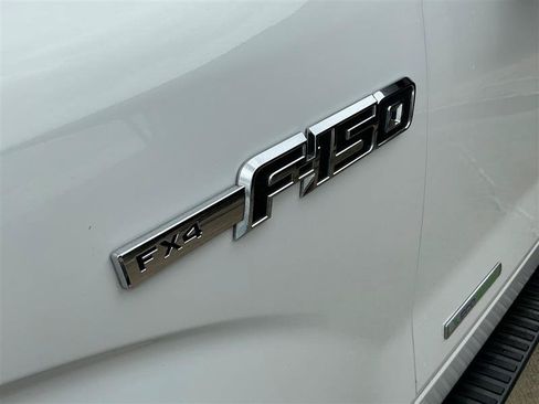 Used 2014 Ford F150 FX4 w/ Equipment Group 402A Luxury AWD/4WD image 17