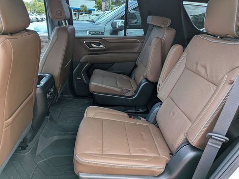 Used 2023 Chevrolet Tahoe High Country image 15