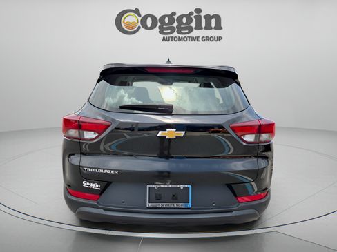 Used 2022 Chevrolet TrailBlazer LS FWD image 4