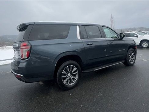 Used 2021 Chevrolet Suburban LT image 8