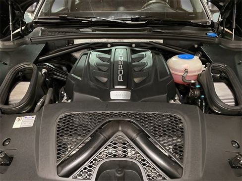 Used 2017 Porsche Macan GTS w/ Premium Package Plus image 94