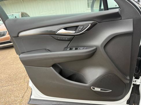 Used 2025 Buick Envision Preferred AWD/4WD image 14