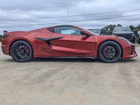 Used 2024 Chevrolet Corvette Z06 image 16