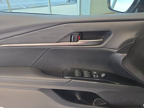 Used 2025 Toyota Camry XSE image 11