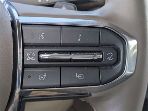 Used 2025 GMC Yukon Denali image 31