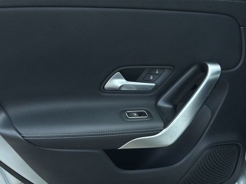 Used 2025 Mercedes-Benz CLA 250 image 21