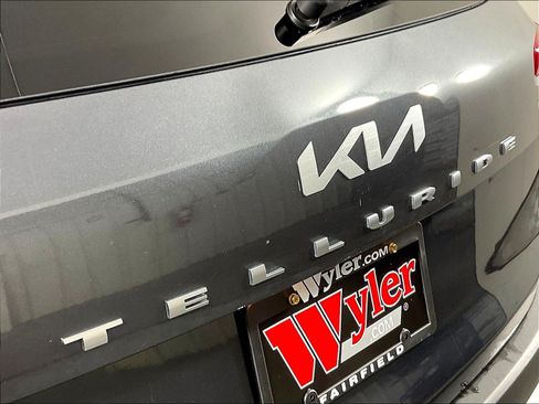 Used 2022 Kia Telluride LX AWD/4WD image 24