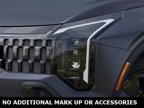 New 2026 Kia Sportage X-Line w/ X-Line Technology Package image 10