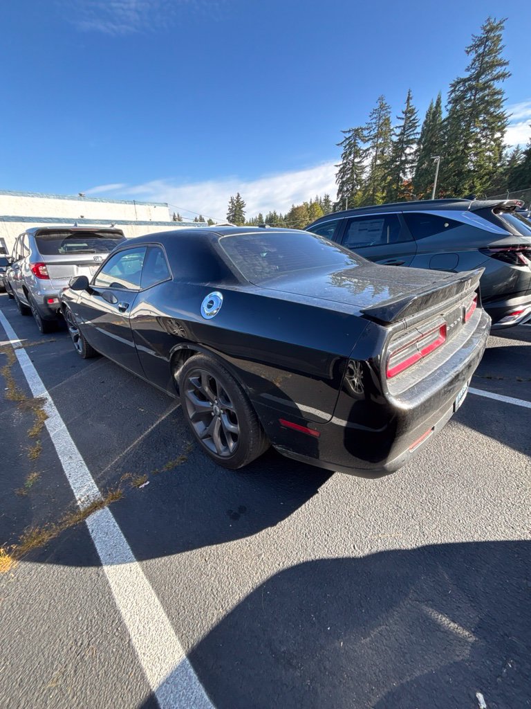 Used 2019 Dodge Challenger R/T RWD image 2