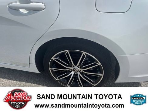 Used 2021 Toyota Avalon Touring w/ Advanced Safety Package FWD image 11