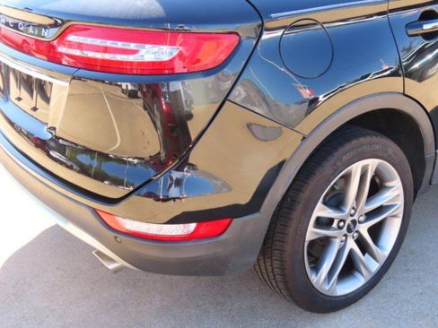 Used 2019 Lincoln MKC Reserve image 10