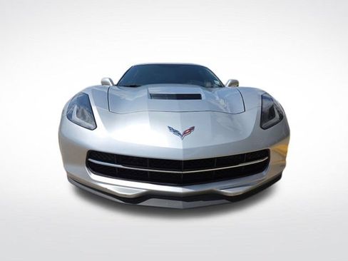 Used 2016 Chevrolet Corvette Stingray Coupe RWD image 2