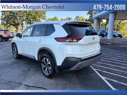 Used 2023 Nissan Rogue SV FWD image 7