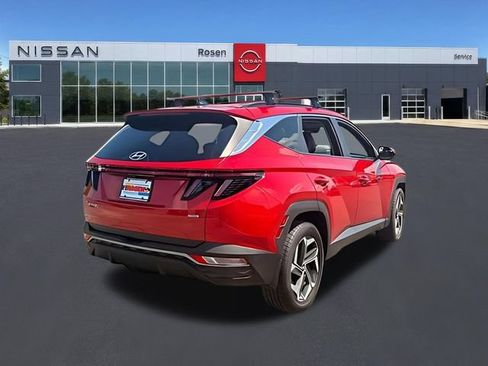 Used 2022 Hyundai Tucson SEL w/ Convenience + Premium Package AWD/4WD image 3