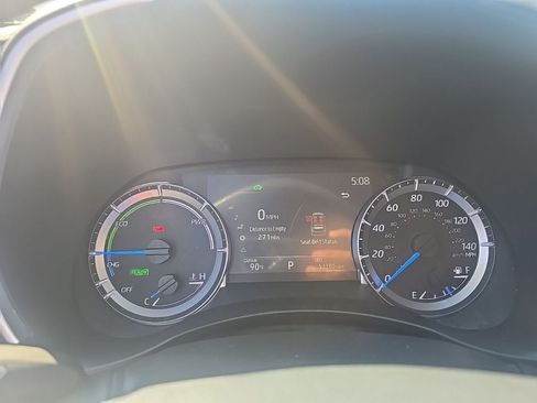 Used 2023 Toyota Highlander XLE AWD/4WD image 11