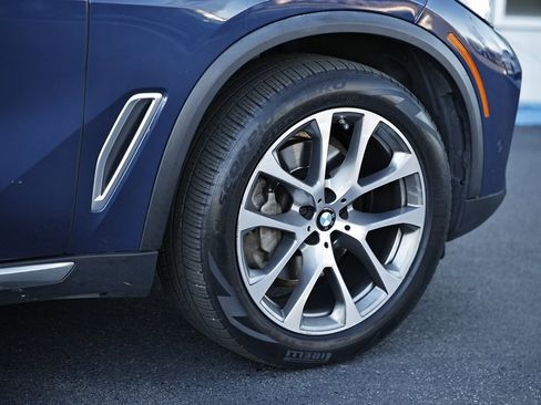 Used 2021 BMW X5 xDrive40i w/ Executive Package image 5